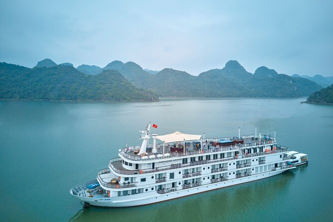 2-Day on 5-star Cruise, Lan Ha Bay | Kayak, Cycling, Live Music - Lunch while Lan Ha Bay opens up