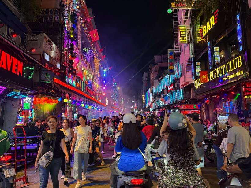 Acoustics Live Music And Saigon Night Life Street Food Tour - Should you book this Ho Chi Minh City night tour?