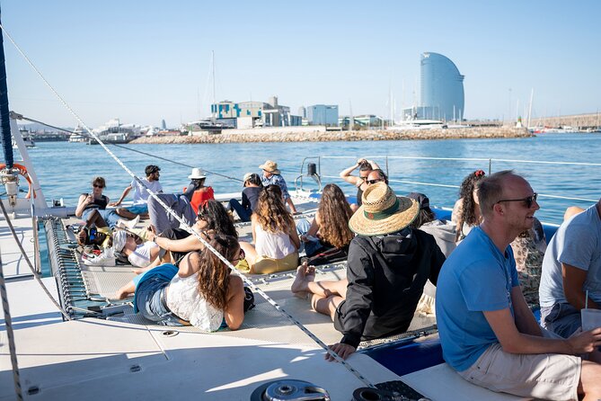 Afterwork on Catamaran with Live Music from Port Olimpic - Why this catamaran ride works as an afternoon plan