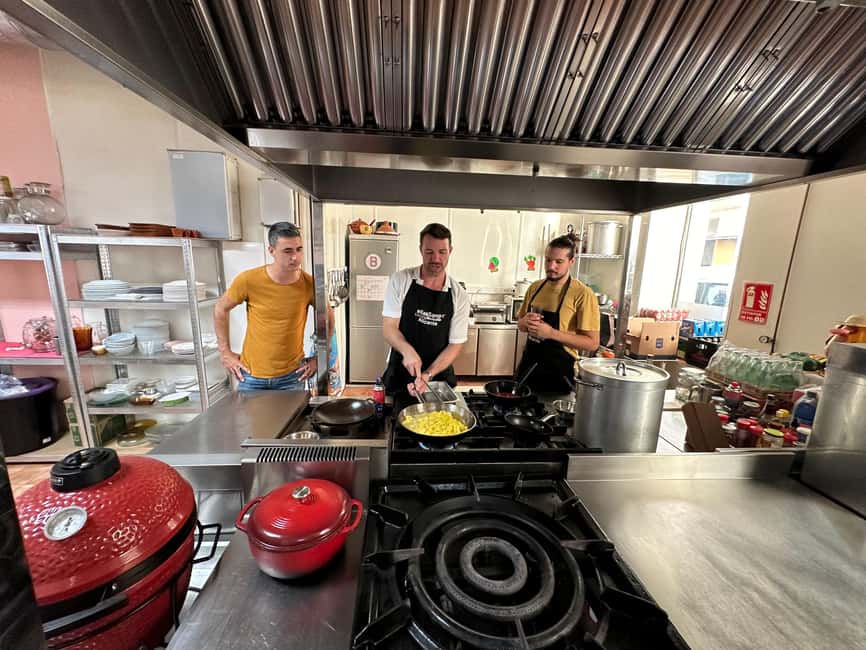 Alicante:Evening Spanish Tapas Cooking Class with Live Music - Pork tosta with turrón sauce