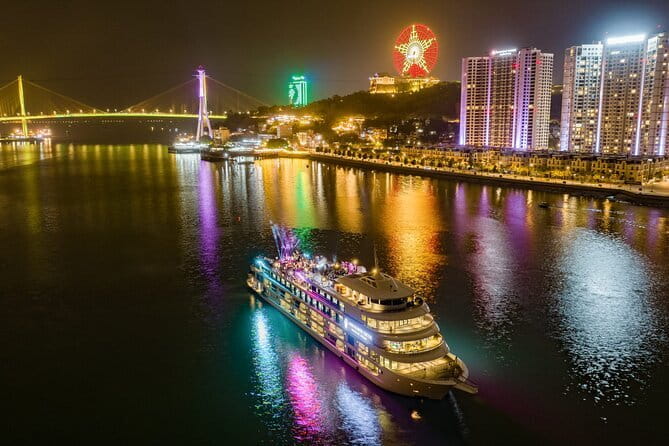 Ambassador Dinner Cruise with Live Music, Firework and Luxe - Dinner from 6:30 to 7:45 pm