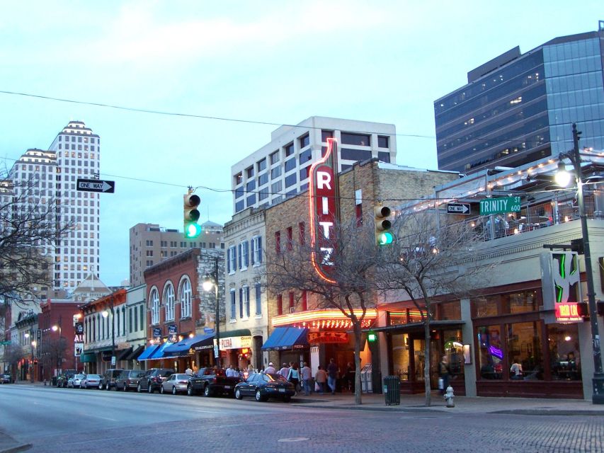 Austin: Downtown Live Music Pub Crawl - Why this Austin pub crawl works