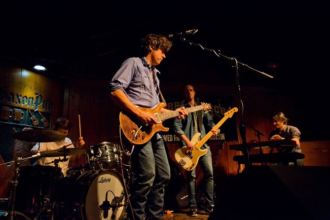 Austin: Live Music Crawl - The Sprinter van keeps the night practical