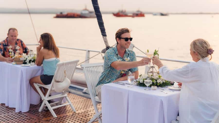 Bali/Benoa: 5-Course Romantic Evening Cruise With Live Music - Key points before you book