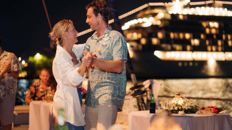 Bali/Benoa: 5-Course Romantic Evening Cruise With Live Music - Sailing toward Nusa Dua with live music