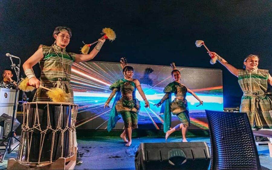 Bangkok: Alangka Luxury Cruise with Buffet and Live Music - Why the Chao Phraya is the real attraction
