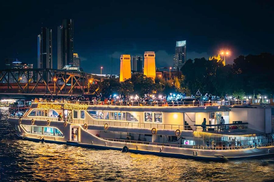 Bangkok: Alangka Luxury Cruise with Buffet and Live Music - Starting at ICONSIAM and Pier 4