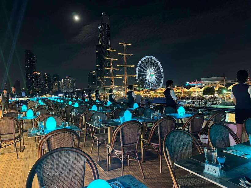 Bangkok: Royal Princess River Dinner Cruise with Live Music - Key points to know before you book