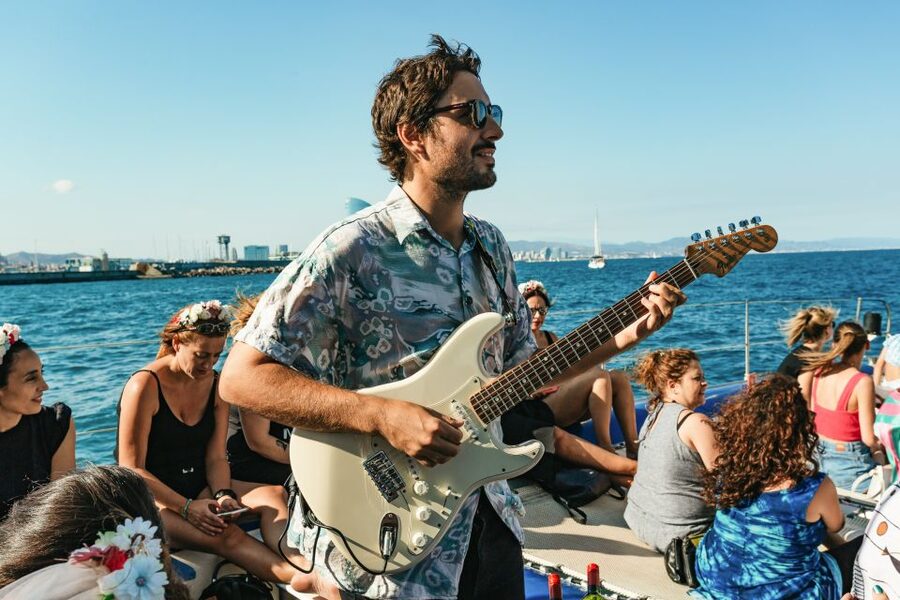 Barcelona: Sunset Catamaran Cruise with Live Music - Comfort, weather, and the seasonal trade-off