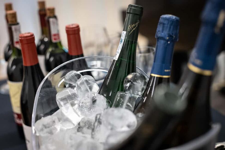 Barcelona: Taste 5 Spanish Wines paired with Live Music - Price and value at $69 per person