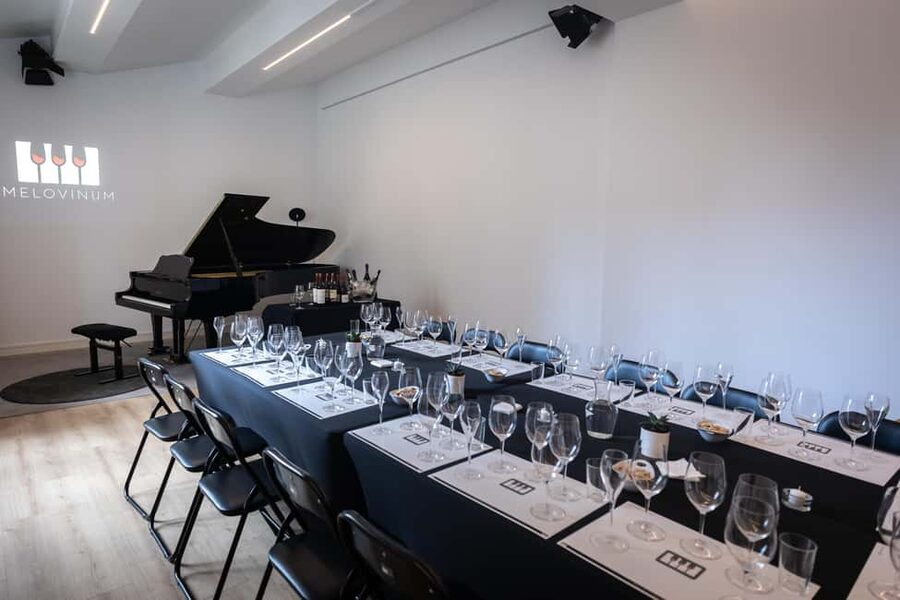 Barcelona: Taste 5 Spanish Wines paired with Live Music - Practical details before you reserve
