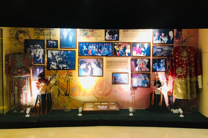 Beijing Opera Ticket - The role of Ms Li and the booking support