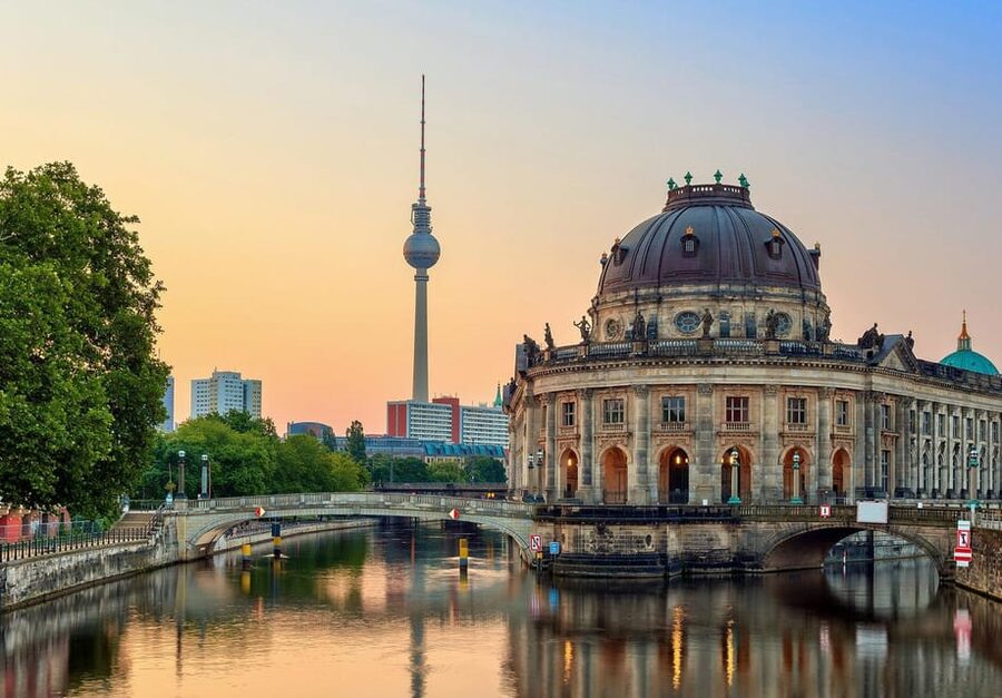 Berlin: Classical concerts at the Bode Museum Berlin - The Gobelin Room gives the concert its character