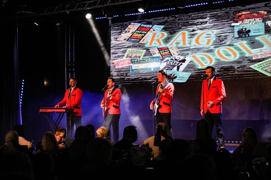 Blackpool: The Jersey Beats - Oh What A Nite! Music Show - Frankie Valli songs with a Blackpool show feel