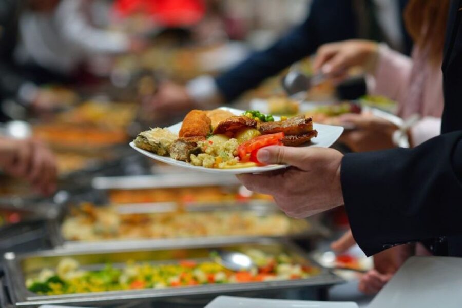 Bonn: Sunday Brunch Buffet with Cologne live music - What the three-hour program feels like