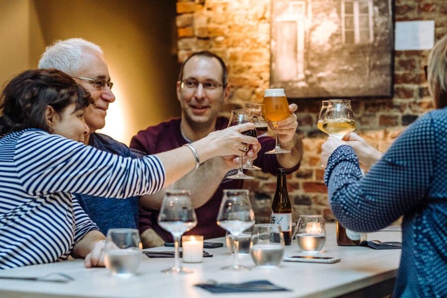 Brussels: Private Beers, Bars, and Live Music Tour by Night - Who should book this experience