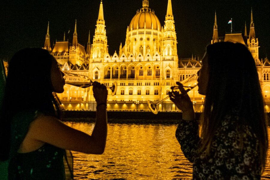 Budapest: Candlelit Dinner River Cruise with Live Music - Why Budapest looks best from the Danube after sunset