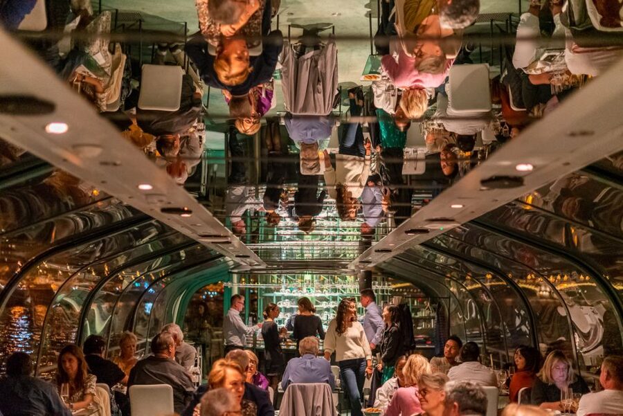 Budapest: Candlelit Dinner River Cruise with Live Music - Music that adds atmosphere without drowning conversation