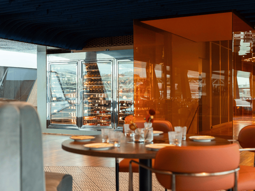 Budapest: Dinner Cruise with Live Music & Unlimited Drinks - Dinner by Pál Tóth and Viktor Moldován