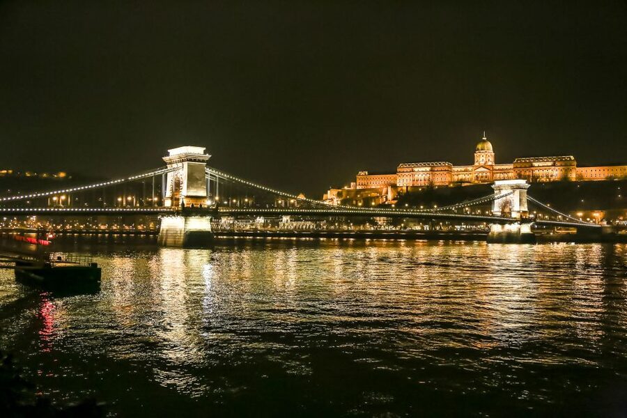 Budapest: Evening Cruise including Drinks and Live Music - Should You Book This Budapest Night Cruise?