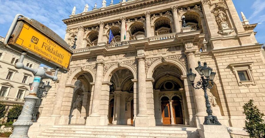 Budapest: Opera House Guided Tour - The auditorium, frescoes, and 2022 restoration