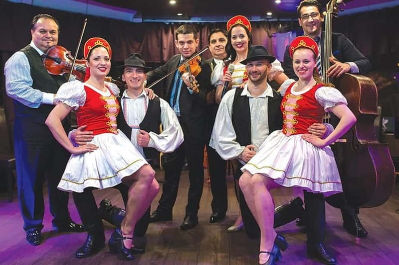 Budapest: Prosecco Dinner Cruise with Live Music - Starting beside Elizabeth Bridge