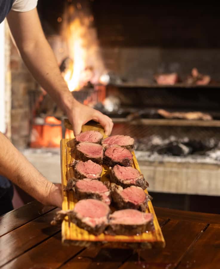 Buenos Aires: Authentic Argentine Asado BBQ with Live Music - Arriving at the home-style venue