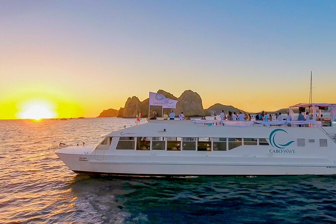 Cabo Sunset Dinner Cruise with Live Music & Open Bar on Cabo Wave - Timing, meeting point, and practical planning