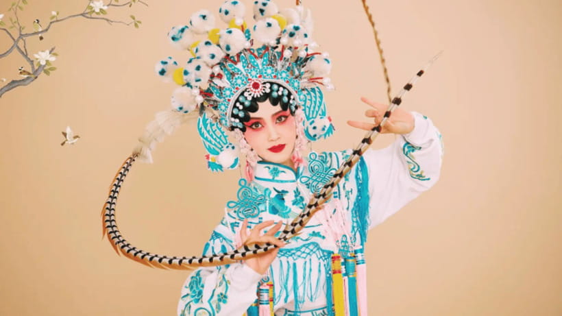 Chengdu: Liyuan Theater Sichuan Opera Face-Changing Show - What the Liyuan Theater show is really about