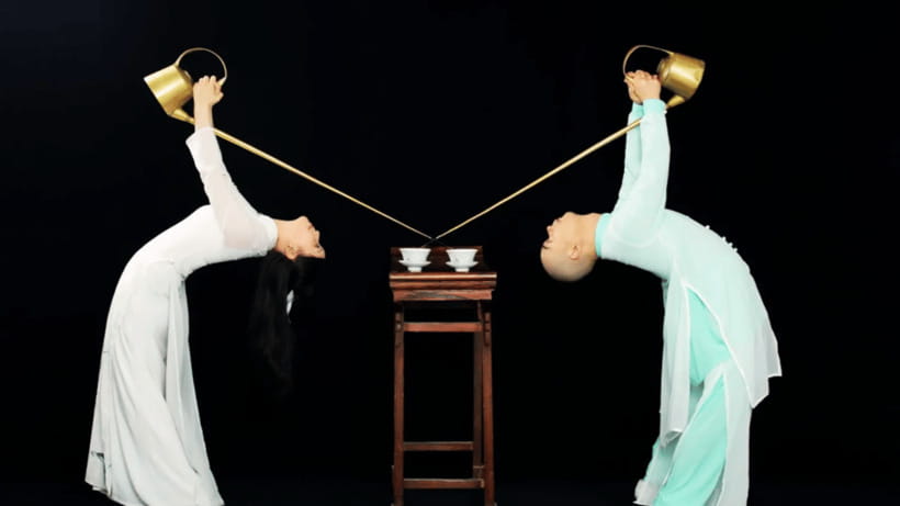 Chengdu: Liyuan Theater Sichuan Opera Face-Changing Show - Face-changing is the main event