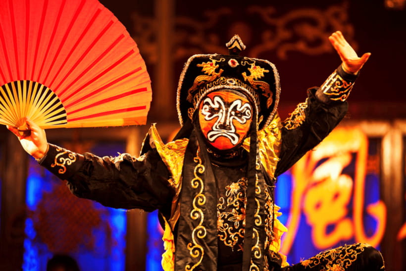 Chengdu: Sichuan Opera Face-Changing and Acrobatics Show - How the evening feels for different visitors