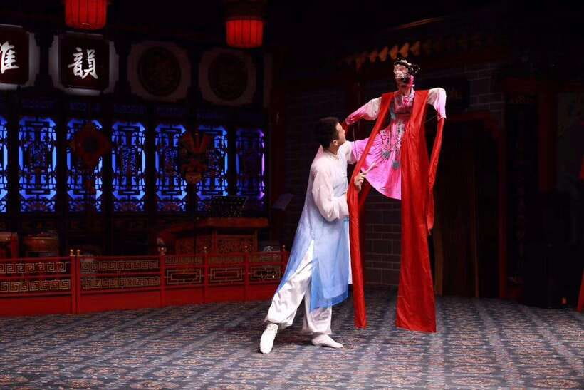 Chengdu: Sichuan Opera Show ShufengYayun & Covered Bowl Tea - Covered-bowl tea is more than a drink