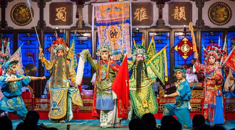 Chengdu: Sichuan Opera Show ShufengYayun & Covered Bowl Tea - At Qingyang Palace and the Old Theater