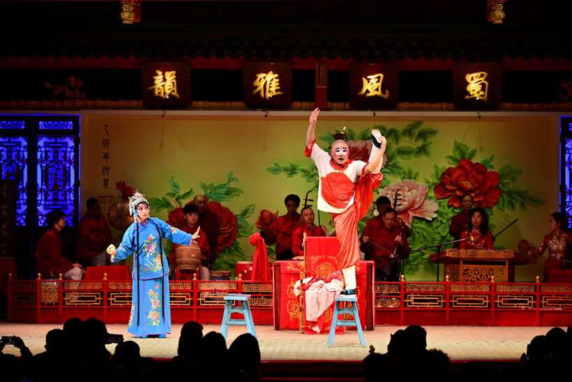 Chengdu: Sichuan Opera Show Ticket - Shu Feng Ya Yun - Accessibility, family rules, and practical limits