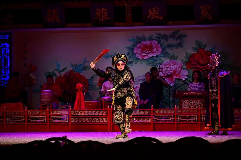 Chengdu: Sichuan Opera Show Ticket - Shu Feng Ya Yun - The face-changing act is the main reason to go