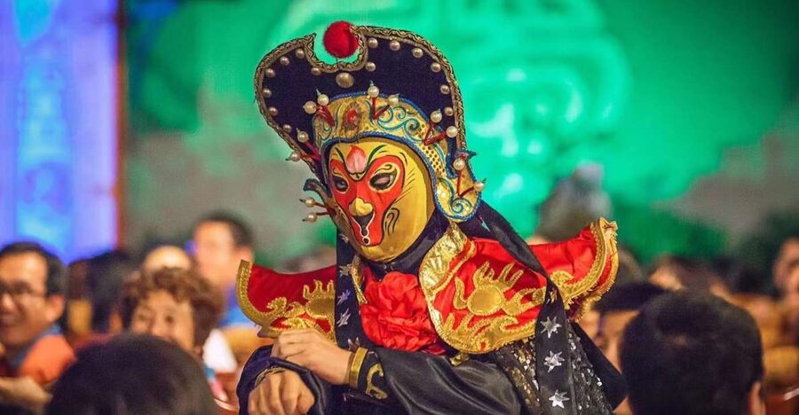 Chengdu: Sichuan Opera Shu Feng Yan Yun Evening Show Ticket - Why Sichuan Opera works so well in a teahouse