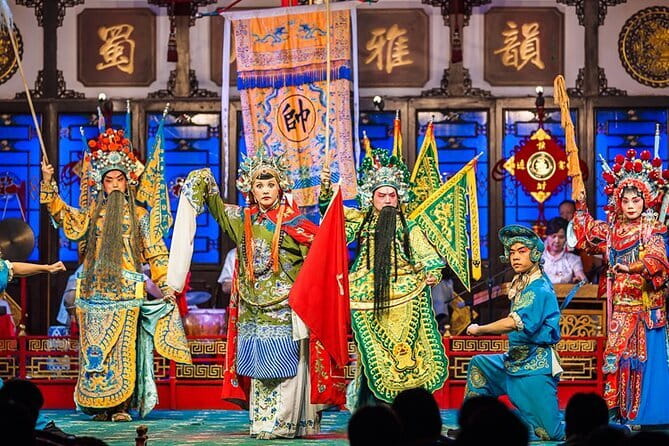 Chengdu Signature Opera Face Changing and Tea - Why Chengdu’s face-changing show works so well