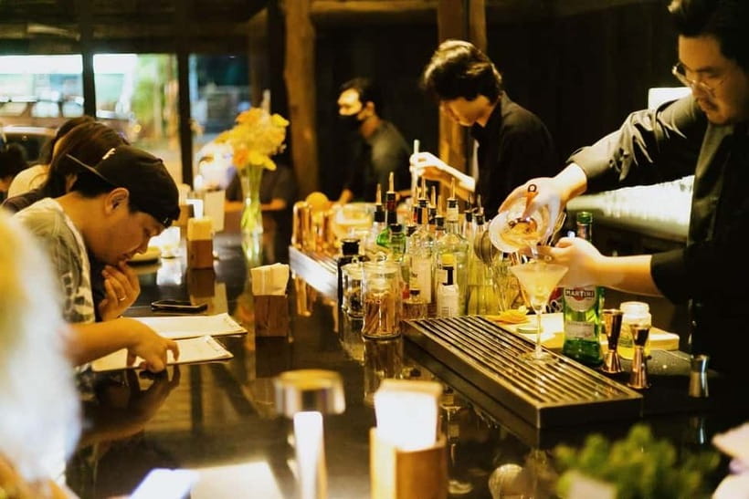 Chiang Mai: Moment's Notice Jazz Club F&B Packages - A small jazz club with two different moods