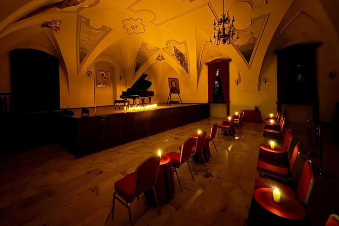 Chopin Concert By Candle Glow in Krakow - Chopin beneath Wawel Castle