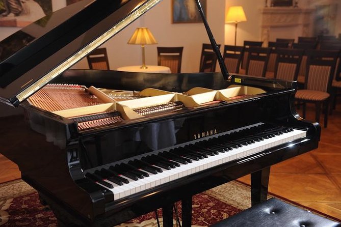 Chopin Piano Concert at Chopin Gallery with a Glass of Wine - Entering the Chopin Gallery and finding the concert room