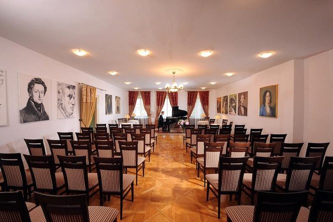 Chopin Piano Concert at Chopin Gallery with a Glass of Wine - A short introduction to Chopin before the music begins