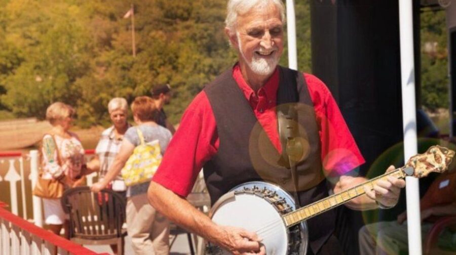 Cincinnati: Dixieland Jazz Brunch Cruise - Who should book this Cincinnati brunch cruise?