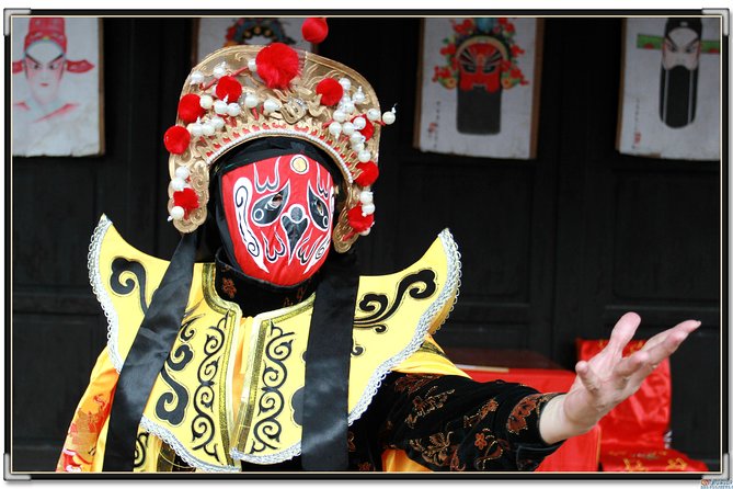 Classsic sichuan Opera at sichuan Provincial Theater - What Happens Inside the Two-Hour Performance