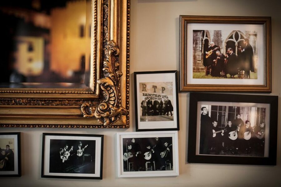 Coimbra: Live Fado Show with Glass of Port Wine - The concert: voices, guitars, and Coimbra’s story