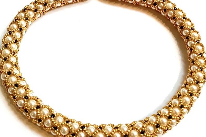 Create unique jewelry from top Parisian designer Bijoux Blues - A good fit for mothers, daughters, couples, and creative visitors