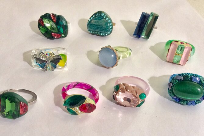 Create unique jewelry from top Parisian designer Bijoux Blues - Choosing the timing near the Eiffel Tower