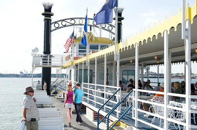 Creole Queen Weekend Jazz Brunch Cruise on the Mississippi River - What you see from the Mississippi