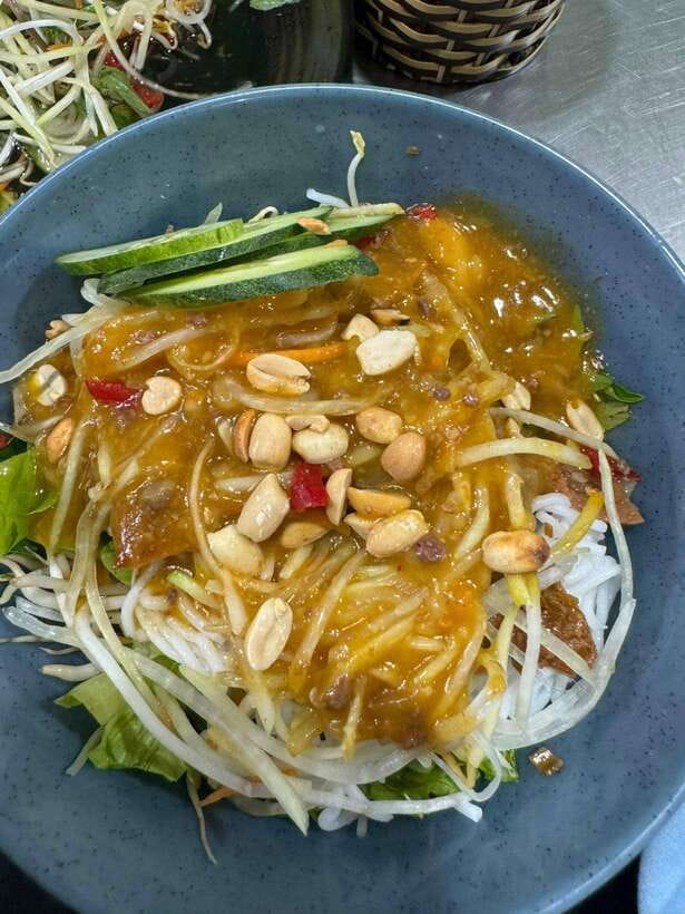 Da Nang City Street Food Tour With Live Music Tien Sa Show - Is $90 per person good value?