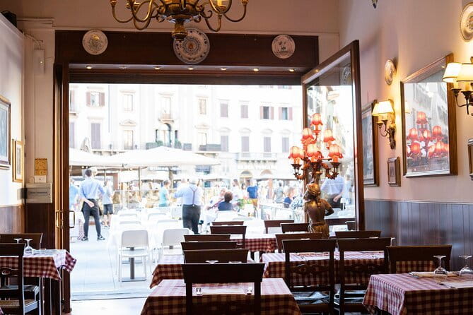 Dinner and Concert with "Three Tenors": A Real Italian Experience - Tuscan dinner near the historic center