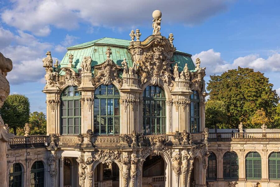 Dresden: New Year's Eve Concert at the Zwinger - The musical program: Strauss, Lehár, and familiar favorites
